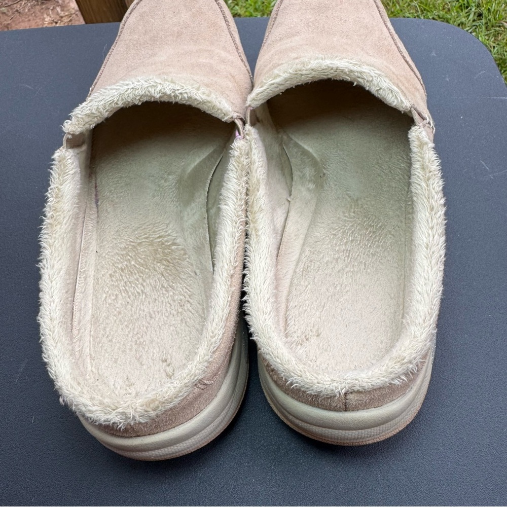 Sketchers Tan Suede Slip-On Clogs Women’s Size 8.5 - Picture 3 of 9